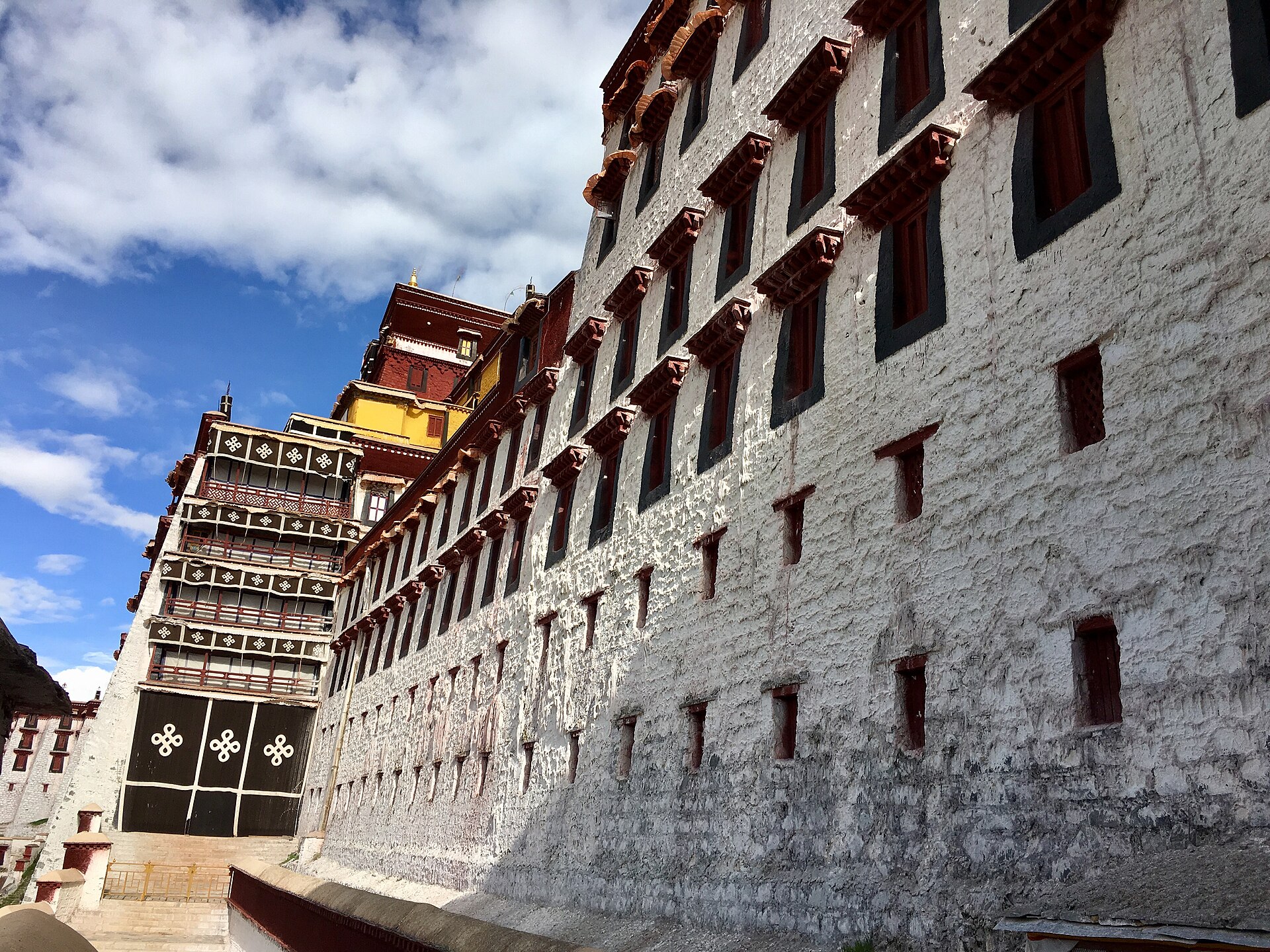 Potala Palace - Lhasa, Tibet - 40836627685