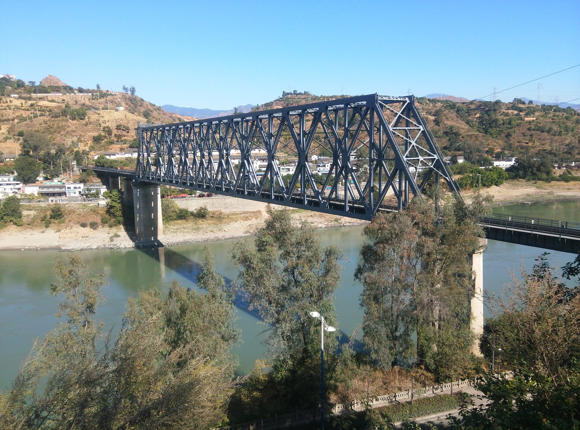 Jinshajiang Bridge of Chengkun Railway - noon