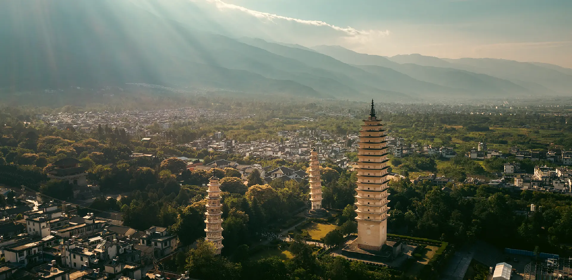 Dali's Three Pagodas and Cangshan mountains